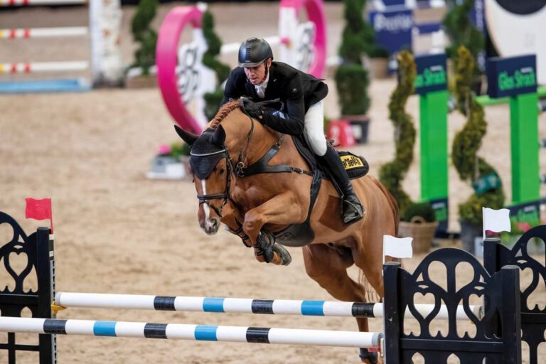 Marco Kutscher, hier mit Policeman beim Turnier in Leipzig vor gut drei Jahren, erhofft sich eine Wiederholung seines Triumphs in Lenklar von 2019. Foto: www.sportfotos-lafrentz.de/Stefan Lafrentz