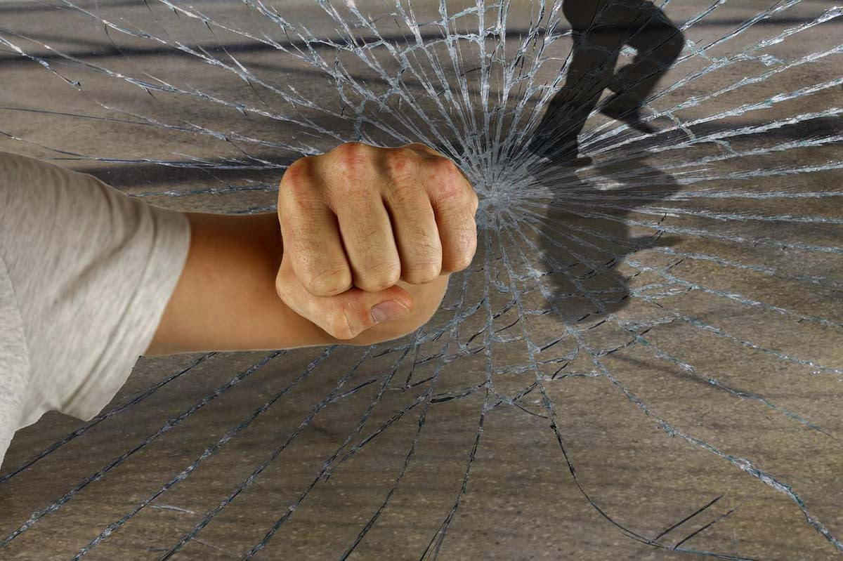 Einen Vortrag zur Gewaltprävention gibt es in der VHS Werne. Symbolbild: pixabay