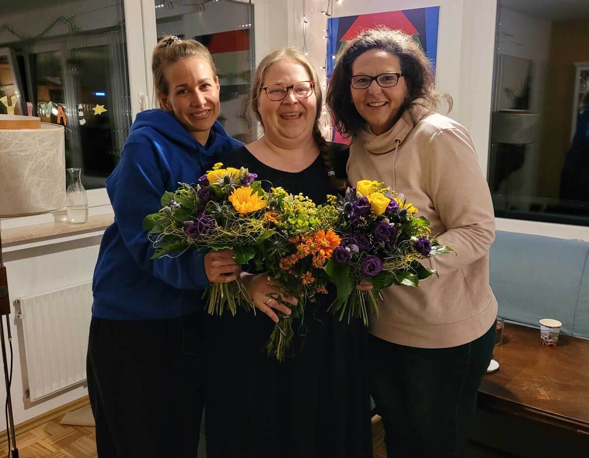 Der rein weibliche Vorstand des Vereins mit Nicole Schröder-Bungard (Vorsitzende, rechts), Eva Köhler (Stellvertreterin, mitte) und Rebekka Kämpfe (Stellvertreterin). Foto: Privat