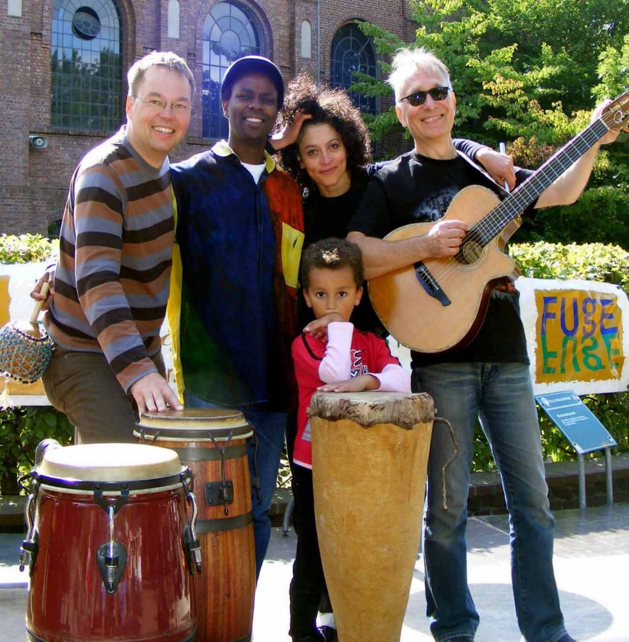 Musikalischer Leckerbissen des Familienfestes war ein tolles Konzert der Münsteraner Weltmusikband „Karibuni“. Foto: Privat