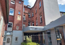 Das Gebäude an der Bonenstraße 3 (ehemals Herrenmoden Schmersträter) mit der sogenannten Kroes-Passage soll wiederbelebt und verschönert werden. Foto: Wagner