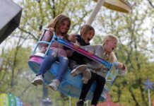 Gute Laune und Kribbeln im Bauch bei den Karussellfahrten waren ständige Begleiter beim Besuch der Maikirmes 2022. Foto: Wagner