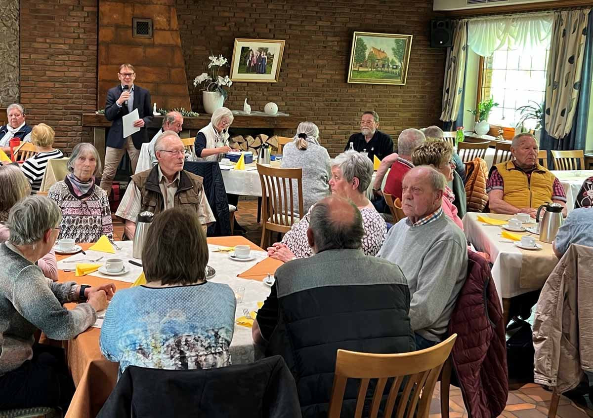 Bürgermeister Lothar Christ referierte zum Thema Behinderten- und Seniorenpolitik beim Info-Frühstück des VdK. Foto: Privat