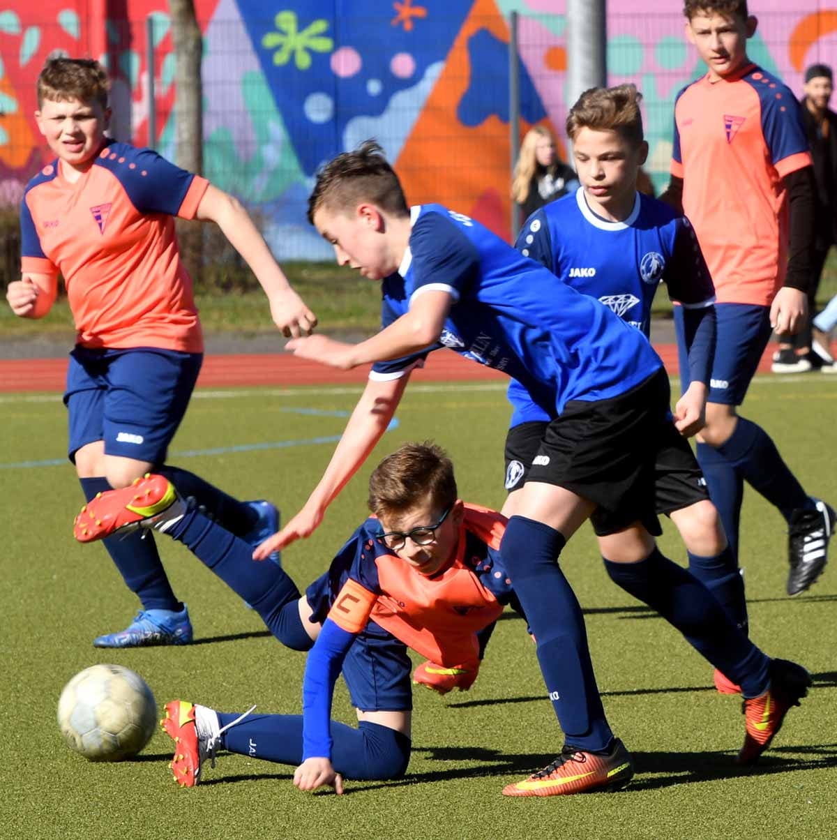 Eine deutliche Niederlage musste Kapitän Justus Wiewel (am Boden) mit der D1-Jugend des Werner SC beim SV Herbern einstecken. Foto: MSW