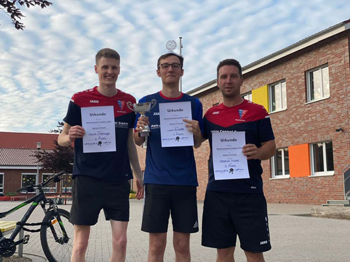 Die besten Spieler des Werner SC bei den Vereinsmeisterschaften waren (von links) Moritz Overhage, Luca Bröcker und Stephan Müller. Foto: Privat