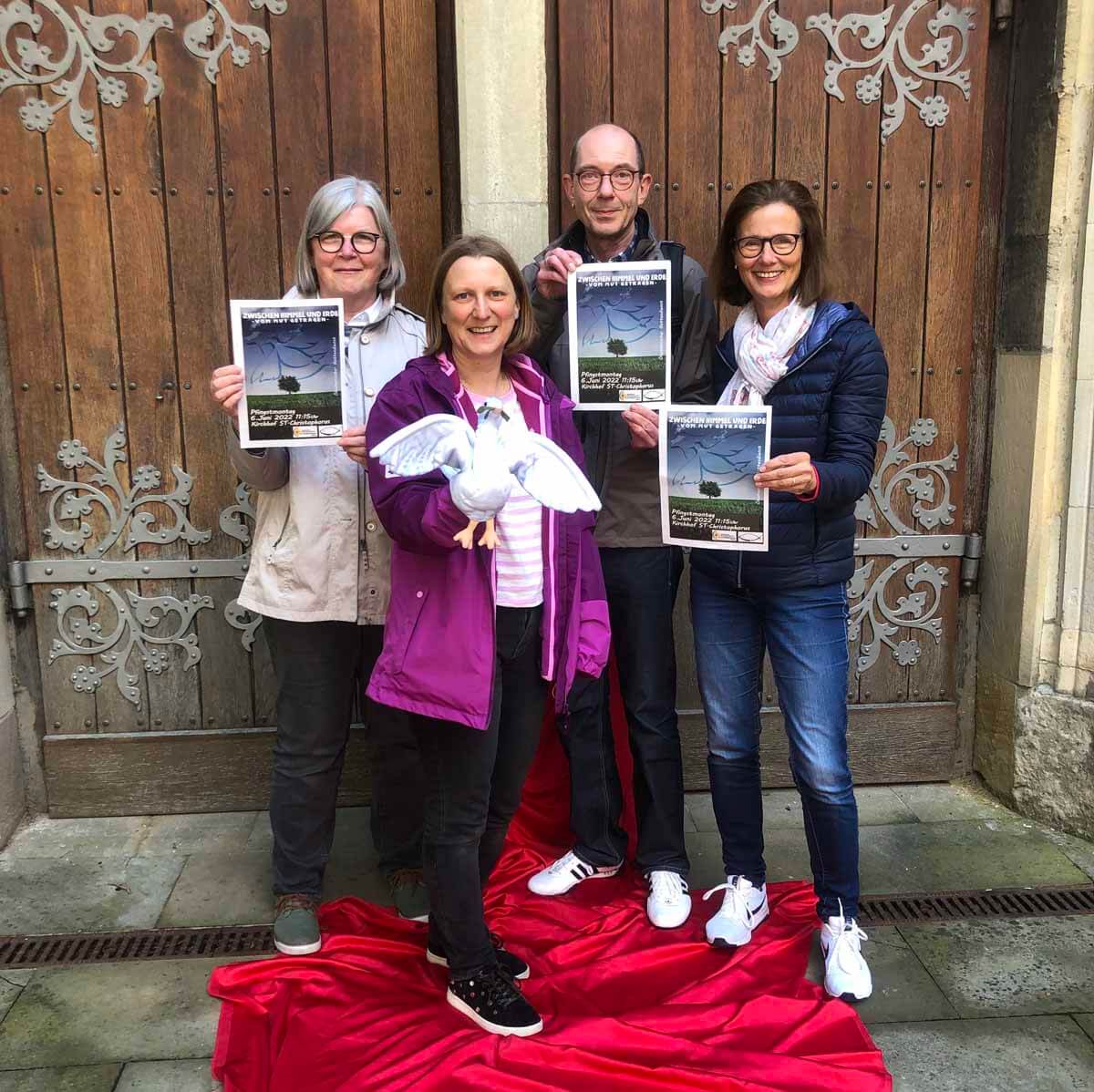 Das Foto zeigt (von rechts): Maria Thiemann, Pastoralreferentin, Andreas Bader, evangelischer Pfarrer, Carolyne Knoll, evangelische Pfarrerin und Veronika Hembrock, Pastoralreferentin. Foto: Privat