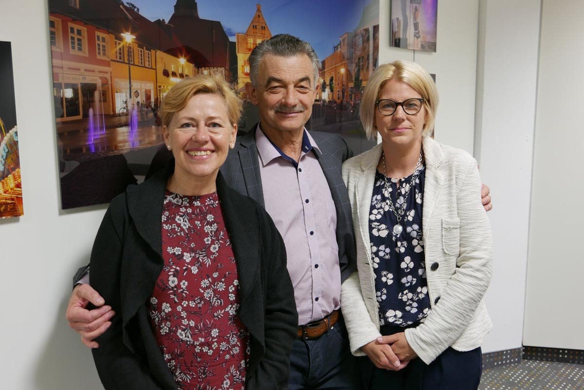 Boguslaw Olejnik mit seiner Frau Alexandra und der städtischen Partnerschaftsbeauftragten Stephanie Viefhues (rechts) bei einem Besuch 2019 in Werne. Archivfoto: ICW