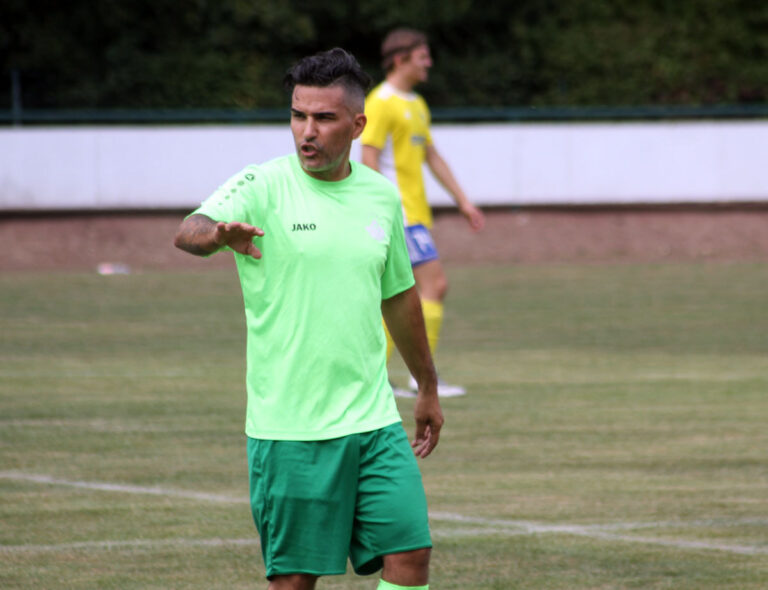 Stockums Trainer Leonardo Amoresano durfte den zweiten Saisonsieg bejubeln. Foto: Wagner