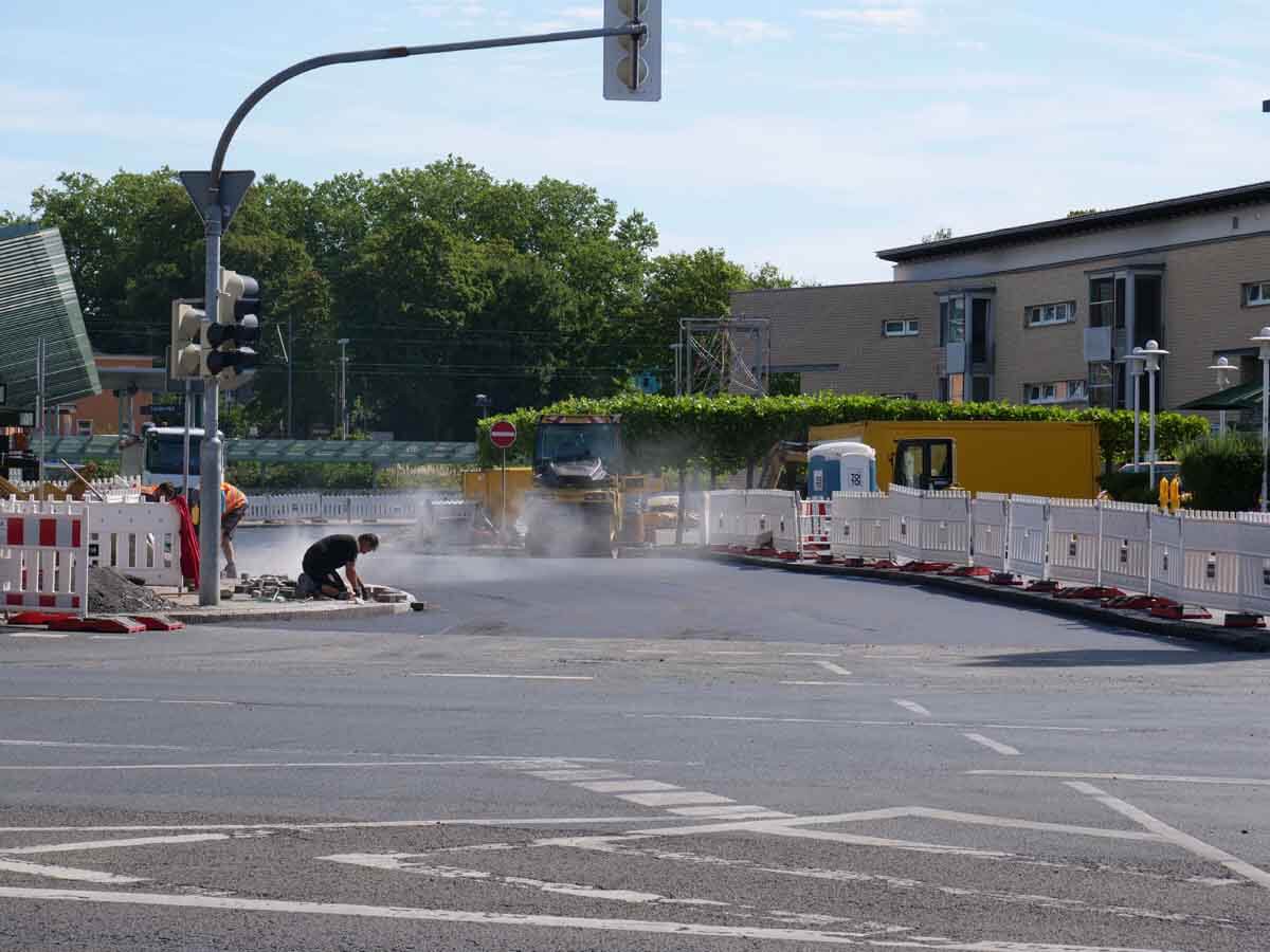 Die Sanierung der Fahrbahn am Busbahnhof (ZOB) in der Lüner Innenstadt ist fast abgeschlossen. Foto: Stadt Lünen