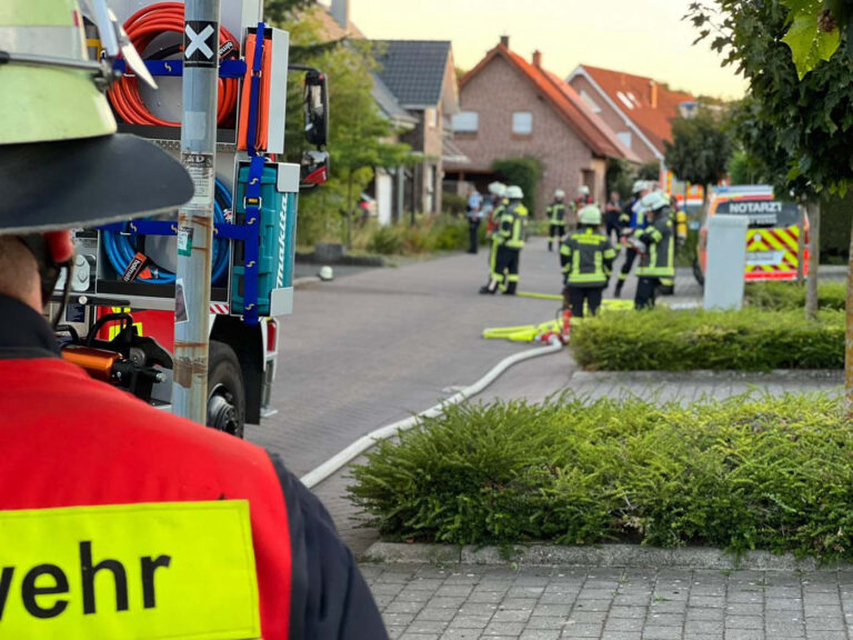 Der Löschzug 1 Stadtmitte der Freiwilligen Feuerwehr Werne wurde zu einer Gasundichtigkeit an einem Pkw alarmiert. Foto: Feuerwehr Werne