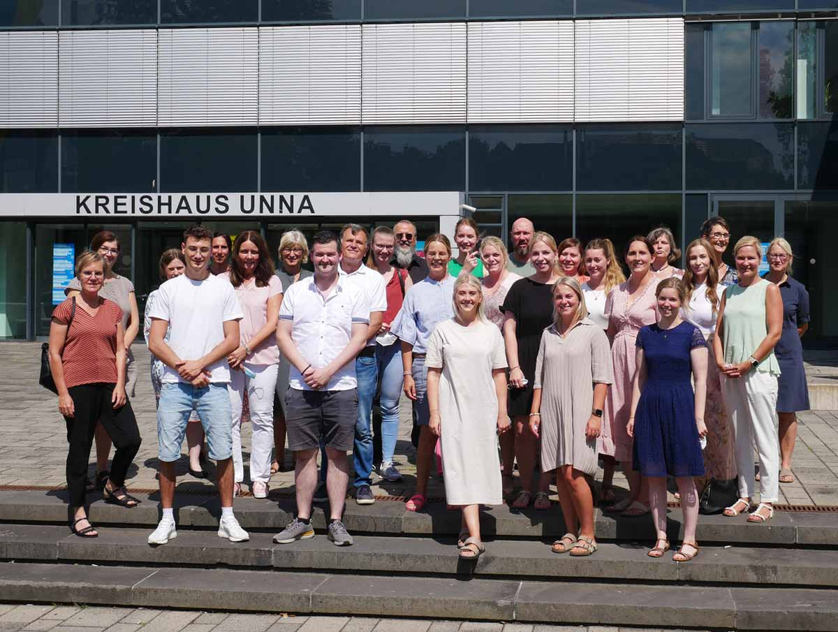 Die neuen Lehrer im Kreis Unna. Foto: Max Rolke / Kreis Unna