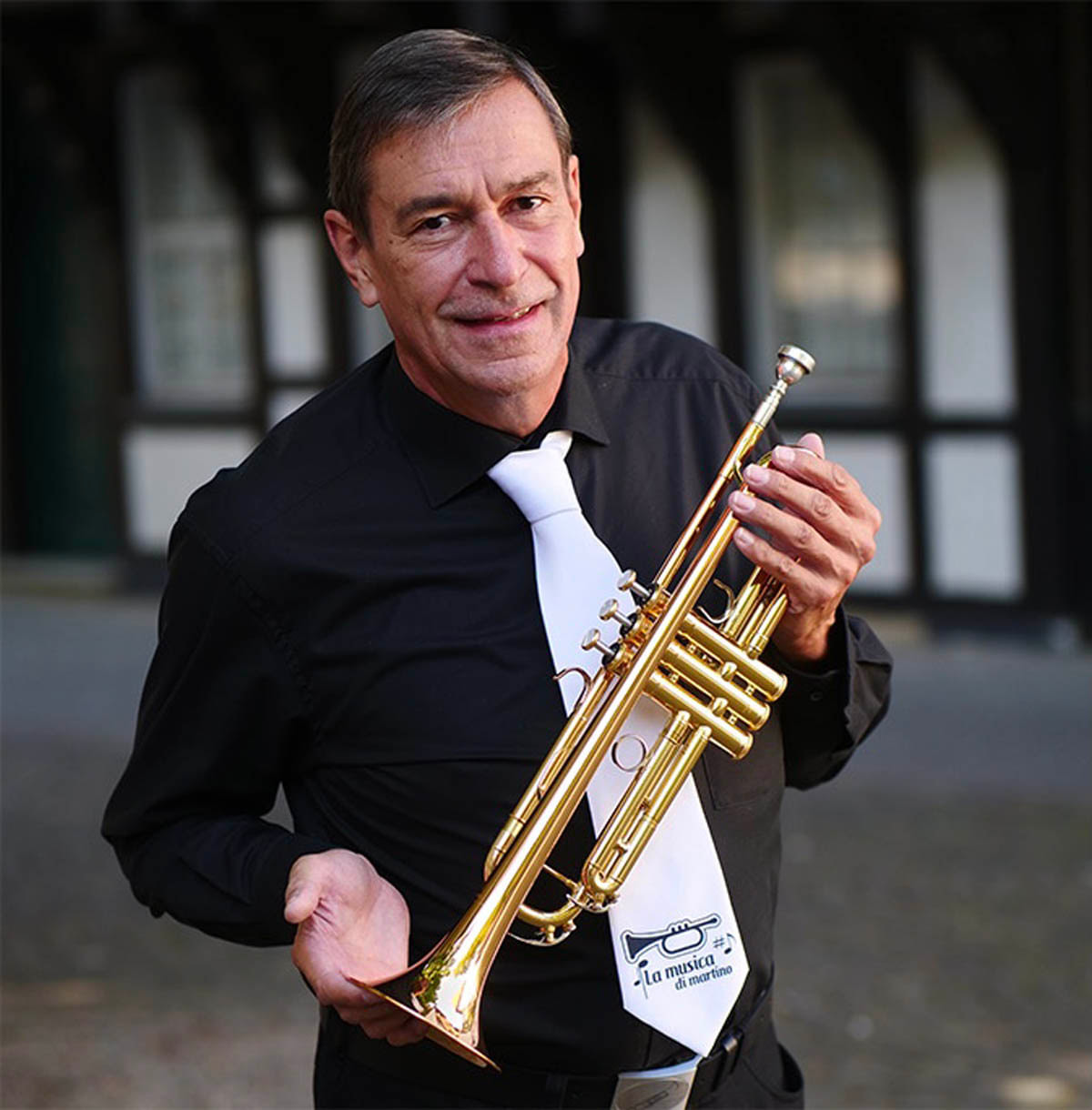 Martin Korte spielt mit seiner Blaskapelle „la musica di martino“ beim Kurzkonzert auf. Foto: Kraak