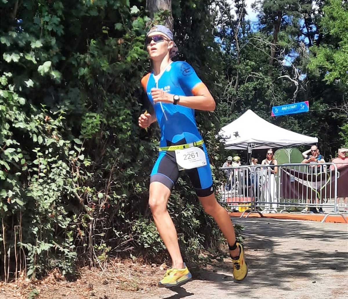 Jan-Luca Kottenhahn gewann den Triathlon über die olympische Distanz in seiner Altersklasse. Foto: Privat
