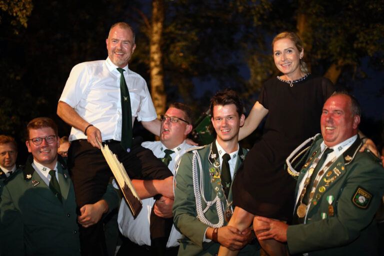 Neues Schützenkönigspaar in Stockum sind Markus und Steffi Hölscher. Foto: Isabel Schütte