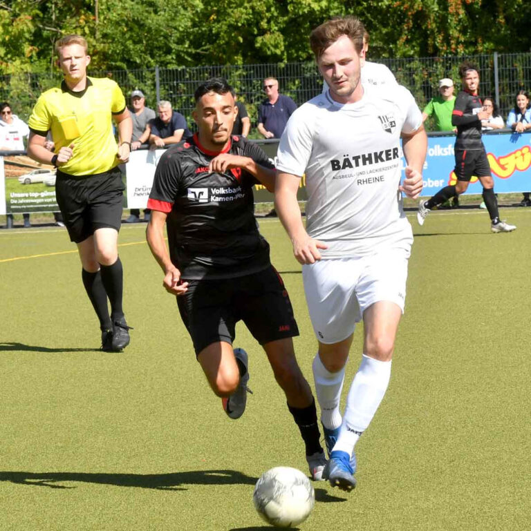 Oussama Daoudi (links) wurde beim 1:4 in Ahaus eingewechselt. Foto: MSW