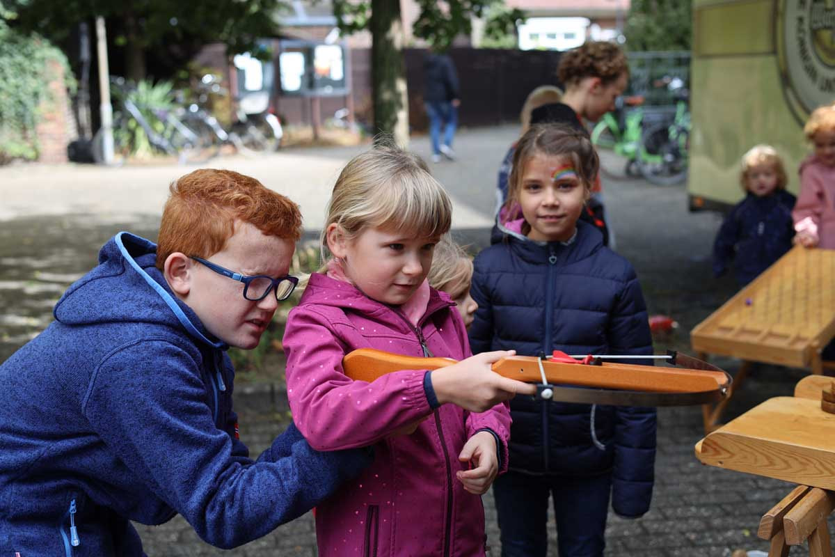 Jede Menge Spielspaß wurden den Kindern beim Gemeindefest in Stockum geboten. Foto: Isabel Schütte