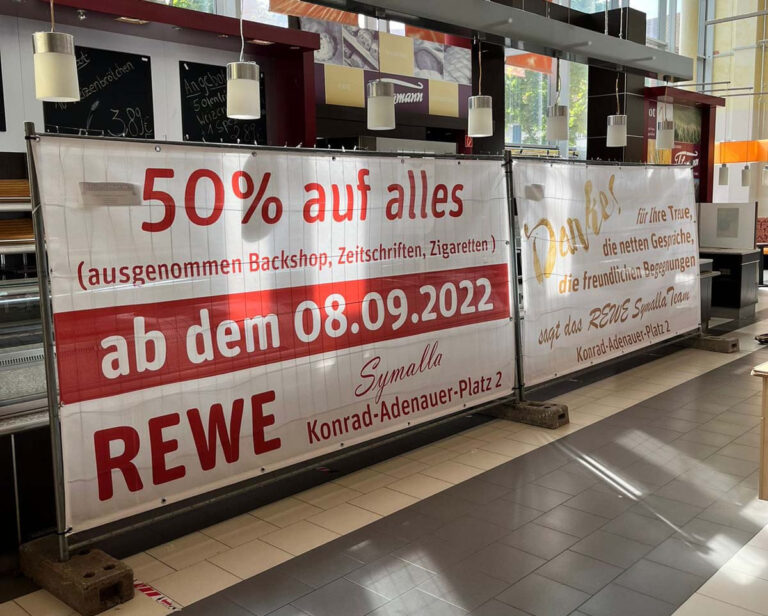 Nur noch bis einschließlich Samstag (10. September) hat Rewe Symalla im Hornecenter geöffnet. Danach ist Schluss. Über die Zukunft des Gebäudes diskutierten auch Politik und Verwaltung im Ausschuss. Foto: Rewe/Schlomberg