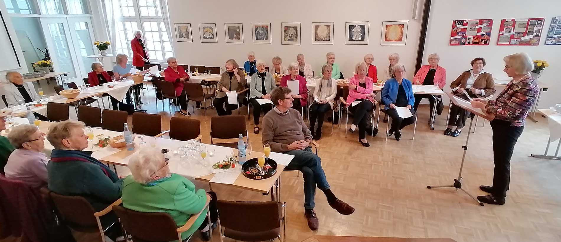 Die Singing Ladies feierten runden Geburtstag. Foto: Karl-Heinz Schwarze