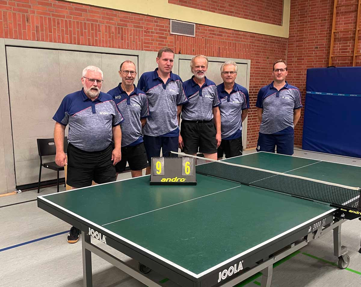 Die erste Mannschaft des TTC Werne mit (v.l.) Axel Brocke, Martin Brocke, Michael Jankord, Friedhelm Heitkamp, Wolfgang Heise und Guido Lorenz setzte sich gegen Waltrop durch. Foto: TTC