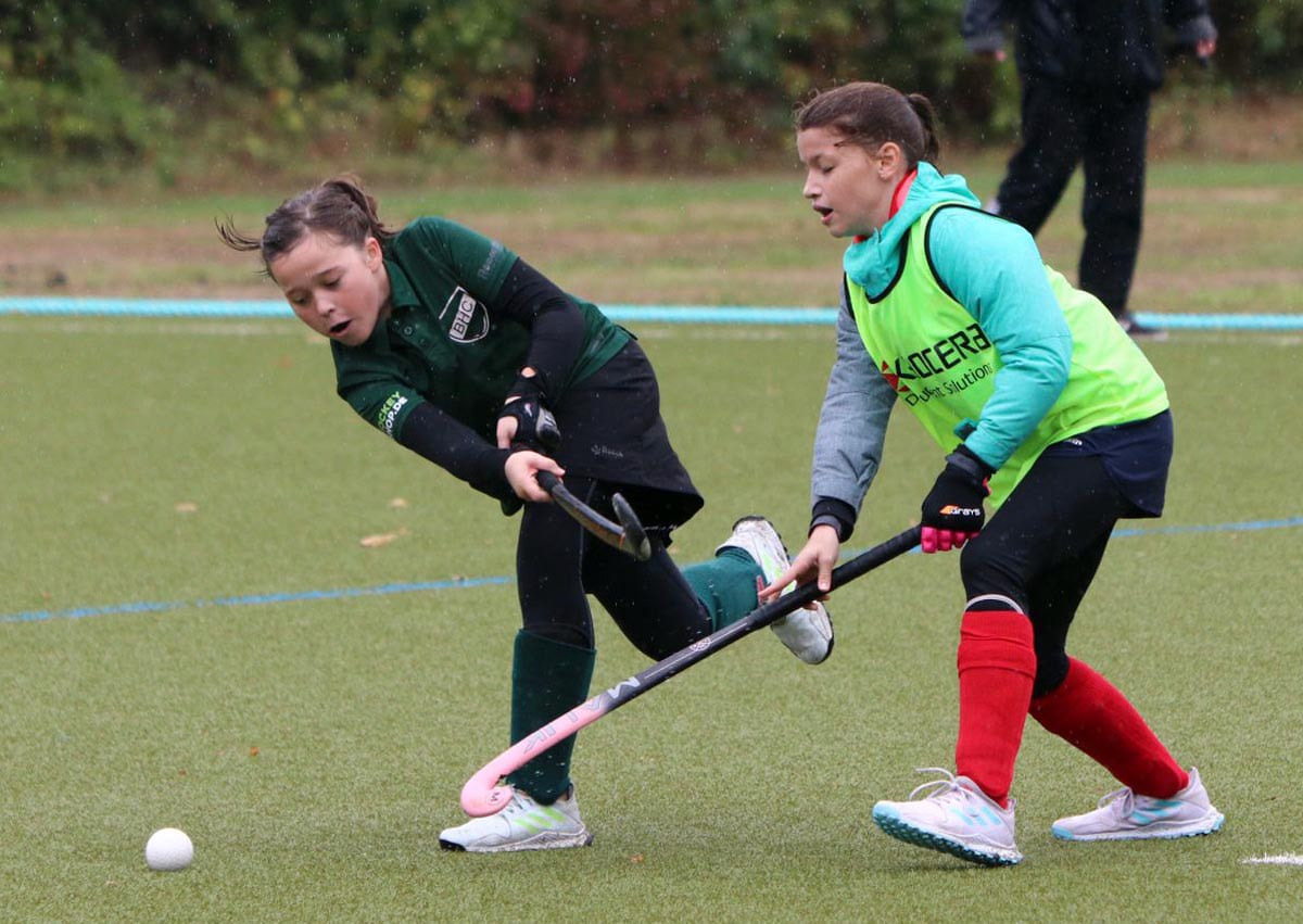 Gegen den HC Buer (links) setzten sich die Werner Mädchen mit 2:1 durch. Foto: S. Bürgelt