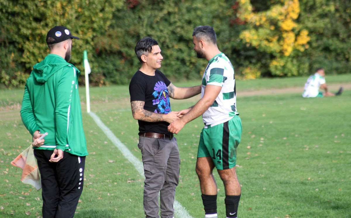 Stockums Trainer Leonardo Amoresano verpasste mit seinem Team klar den Wiederaufstieg. Foto: Wagner