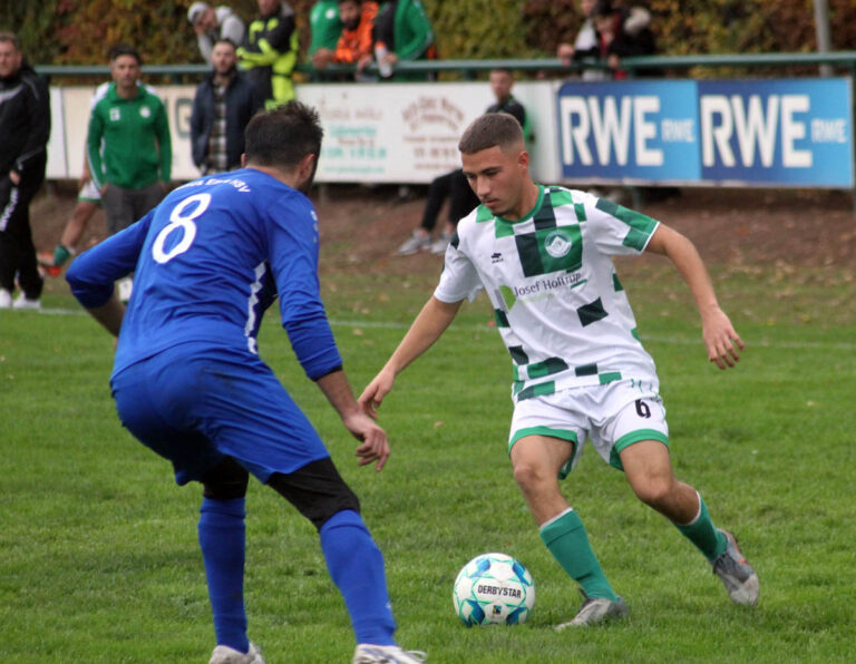 Der SV Stockum fand selten ein Mittel gegen die Gäste von Yunus Emre. Foto: Wagner