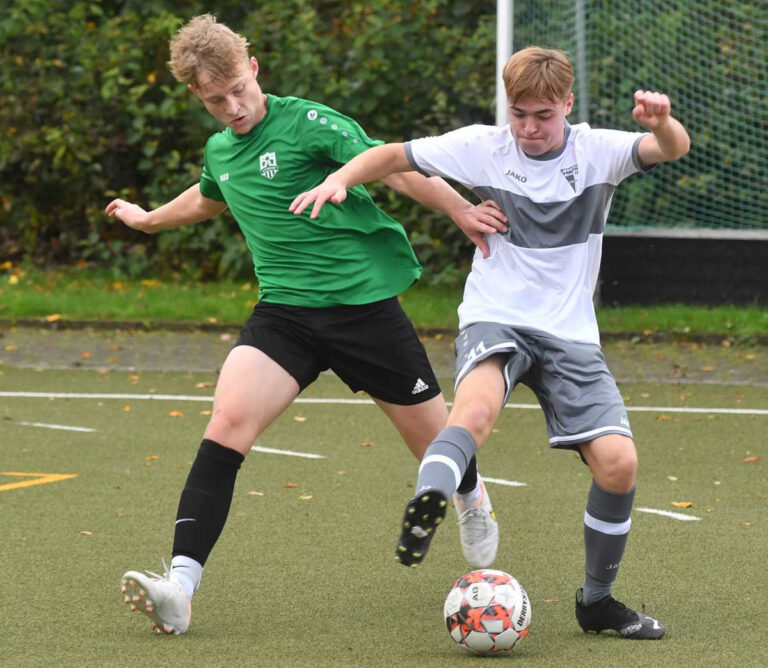 Philipp Schroer (r.) schoss in der 21. Minute den Ausgleich. Foto: MSW