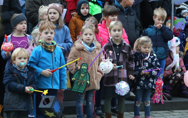 Der Martinsumzug 2022 war ein voller Erfolg. Foto: Volkmer