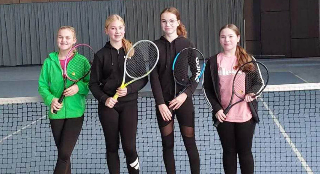 In der Winterhallenrunde gelang den U15-Mädchen des Werner TC 75 gleich ein Auftaktsieg. Foto: privat