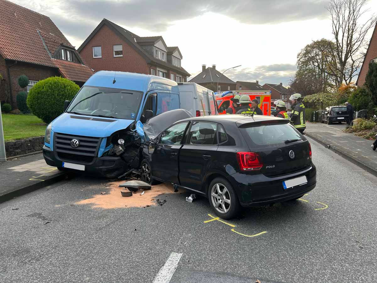 Der Unfall zwischen zwei Pkw ereignete sich am Dienstagmittag auf der Horster Straße. Foto: Feuerwehr Werne