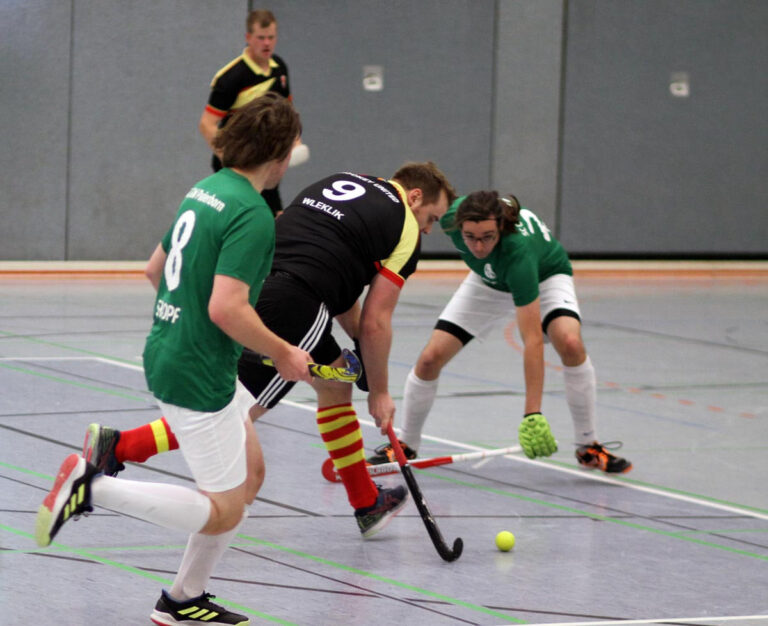United-Angreifer Tim Wleklik (Nr. 9) war gegen Paderborn nicht zu stoppen und erzielte sieben Treffer. Foto: Salim