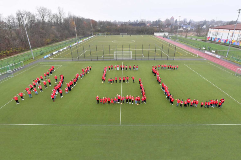 Ein einheitliches Bild gaben die Jugendfußballer/innen des Werner SC im Lindert ab. Foto: WSC