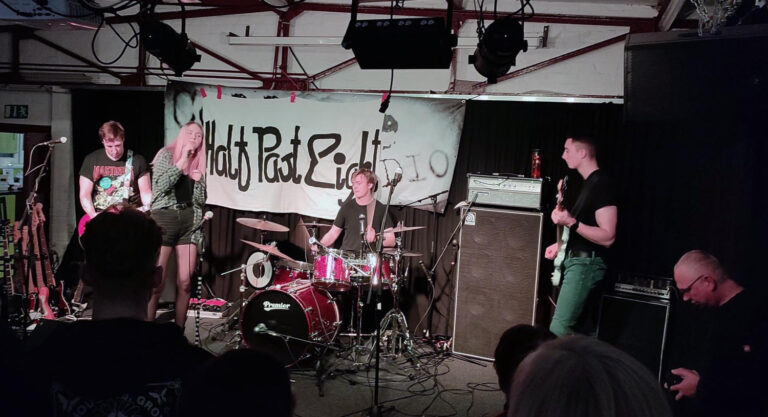 „Half Past Eight“ machten den Anfang bei der New Years Rock Night im flözK. Foto: digitalfoto-hamm /O.K.