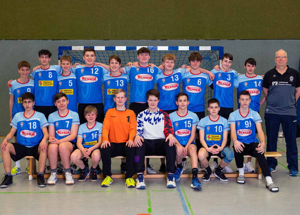 Für den TV spielten (hinten von links): Julius Lang, Marius Wierling, Philipp Teigelkötter, Mika Dahmen, Fabian Langemann, Noah Junglass, Ole Nientidt, Mikolay Spychala, David Steinhauer, Eric Steinhauer, Trainer Christian Dahmen; (vorne von links) Yunus Ayyildiz, Justus Tebbe, Marek Kujanek, Max Trottenberg, Florian Krause, Lukas Zimmermann, Maxim Petker, Mats Blieke. Foto: privat