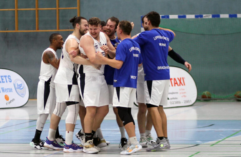 Nach der Pokalsensation war die Freude bei den LippeBaskets Werne riesengroß. Foto: Wagner