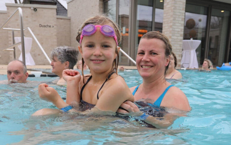 Neujahrs-Schwimmen 2023 im Solebad Werne