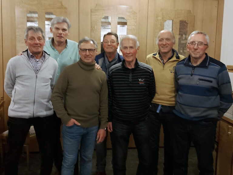Sie leiten die Geschicke der Ü60-Fußballer im Werner SC. (v.l.) Dietmar Walter, Udo Harmsen, Jürgen Kalwey, Harald Kipphardt, Klaus Harhoff, Bernd Haverkamp und Hennes Lünebrink. Foto: WSC