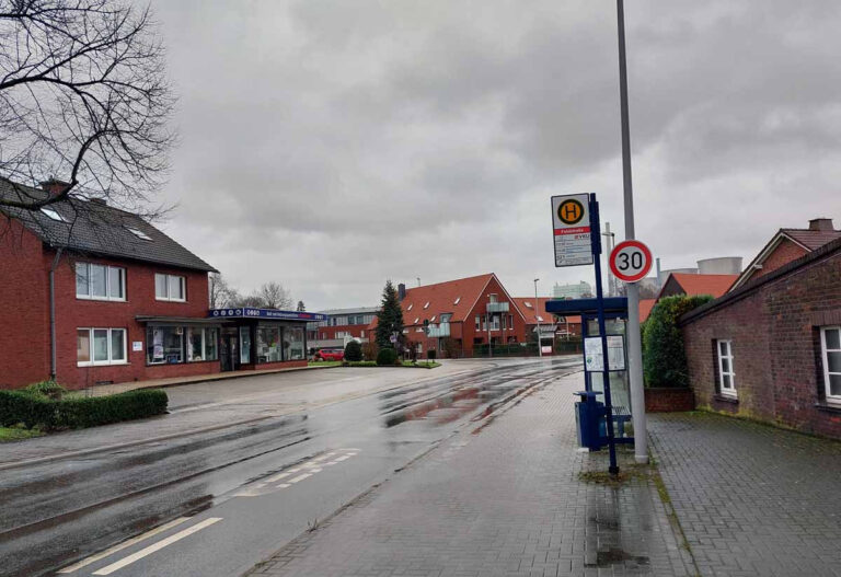 Die UWW fordert die Verlängerung der Tempo 30 auf der Werner Straße, die - aus Werne kommend - kurz vor der Panhof-Stiftung beginnt. Foto: Wagner