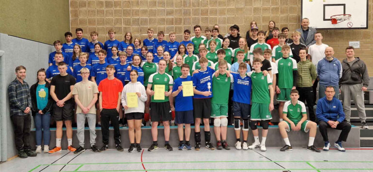 In sportlich-fairer Atmosphäre fand die Premiere des Rückschlagturniers der weiterführenden Schulen in der Linderthalle statt. Foto: SSV