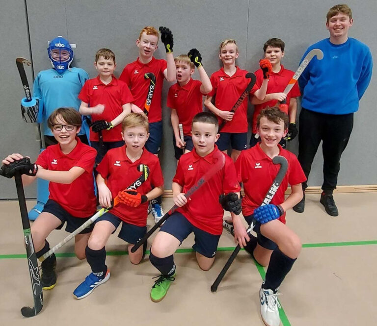 Der TV Werne stellt das fünftbeste U12-Jungenteam in Westfalen. Die Freude darüber ist groß. Foto: Meinke