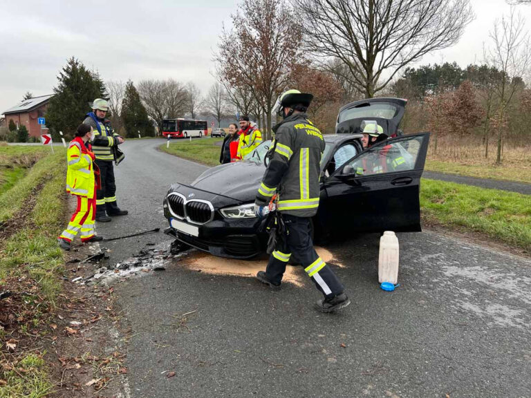 Ein Alleinunfall ereignete sich am Donnerstag auf der Capeller Straße. Foto: Feuerwehr Werne