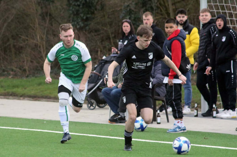 Niklas Gottbehüt zeigte im Spiel von Eintracht Werne gegen TuS Lohauserholz II eine starke Leistung und bereitete mehrere Treffer mustergültig vor. Foto: Wagner