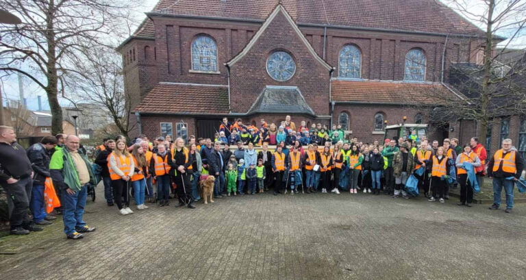 Eine große Beteiligung machten die Organisatoren bei der diesjährigen Dorfreinigung in Stockum aus. Foto: privat