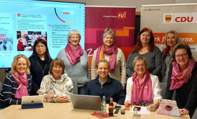 Groß war das Interesse an einem Vortrag über die Sozialen Medien bei der Frauen Union in Werne. Foto: privat