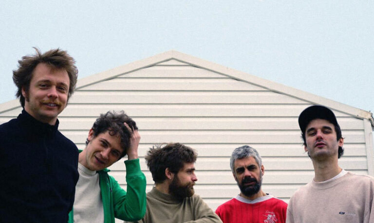 Die aus Tour stammenden fünf genialen Musiker meistern den Spagat zwischen New Wave, Avantgarde Rock, "Post Punk" und Bizzar Pop. Foto: privat