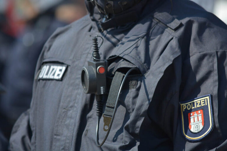 In NRW stehe eine Novellierung des Ordnungsbehördengesetzes an, das unter anderem die Nutzung von Bodycams vorsehe, argumentierte die UWW im Ausschuss. Symbolbild: pixabay