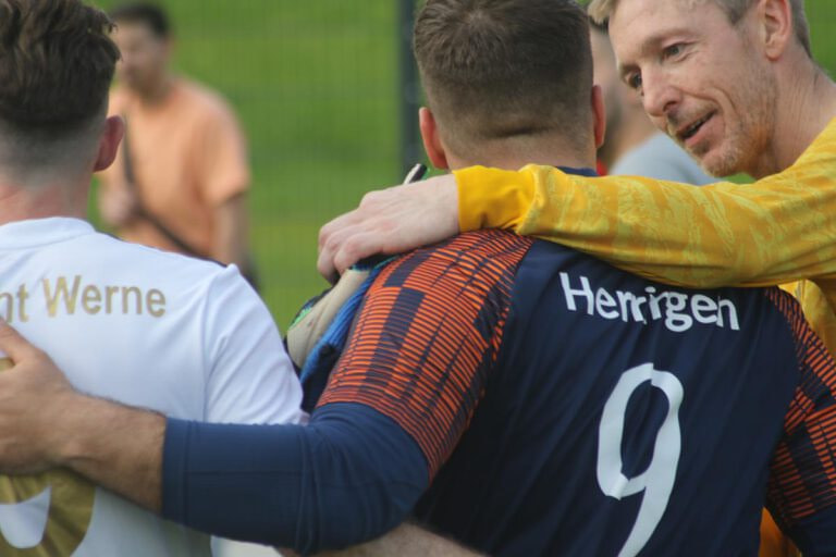 Fußball-Spitzenspiel Eintracht Werne – SVF Herringen 4:4 (0:3)