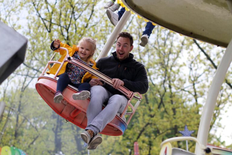 Die Maikirmes ist ein Spaß für die ganze Familie. An diesem Freitag (5. Mai) drehen sich die Karussells wieder. Archivfoto: Wagner