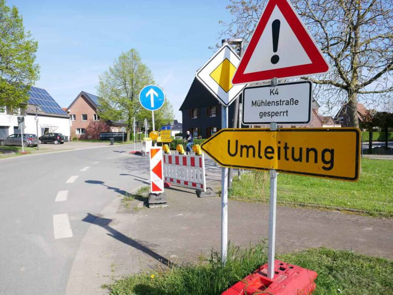 Freie Fahrt auf der Mühlenstraße. Die Bauarbeiten stehen unmittelbar vor dem Abschluss. Foto: Gaby Brüggemann