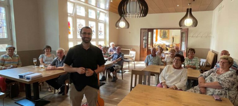 Kriminaloberkommissar Taner Cegit vom Kommissariat Kriminalprävention und Opferschutz der Kreispolizeibehörde Unna referierte vor den Mitgliedern der Senioren-Union. Foto: privat